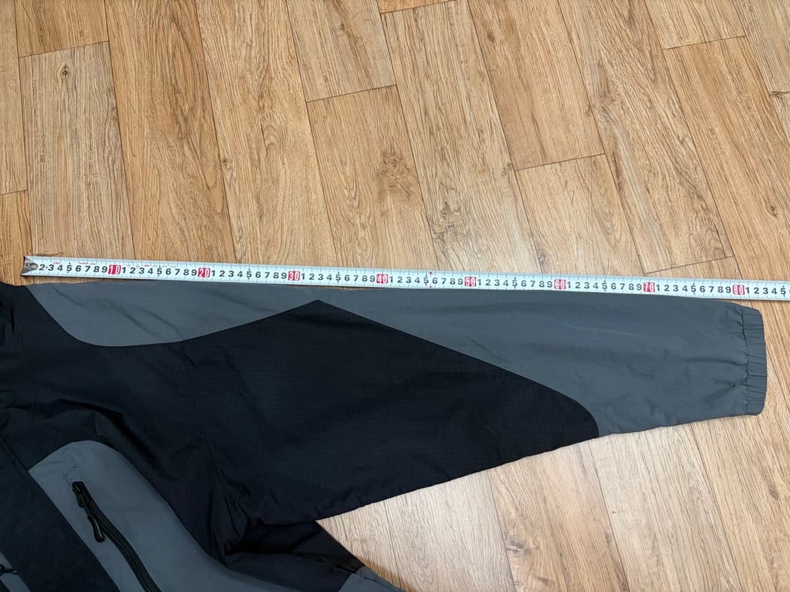 ( M 실측 사이즈 참고 ) 팔라스 파우더 자켓 블랙 그레이 22SS 상품이미지9