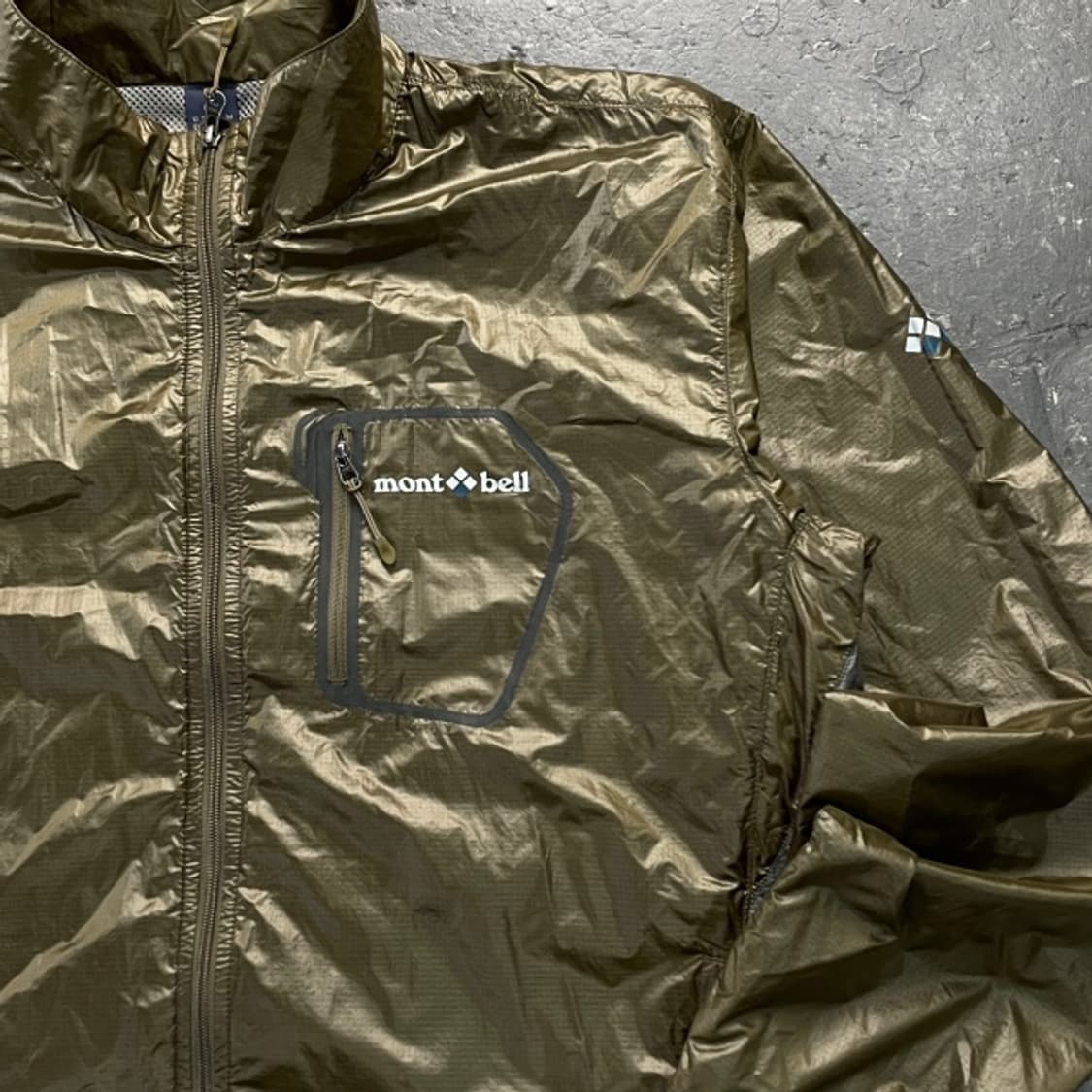 100 몽벨 경량 바람막이  상품이미지2