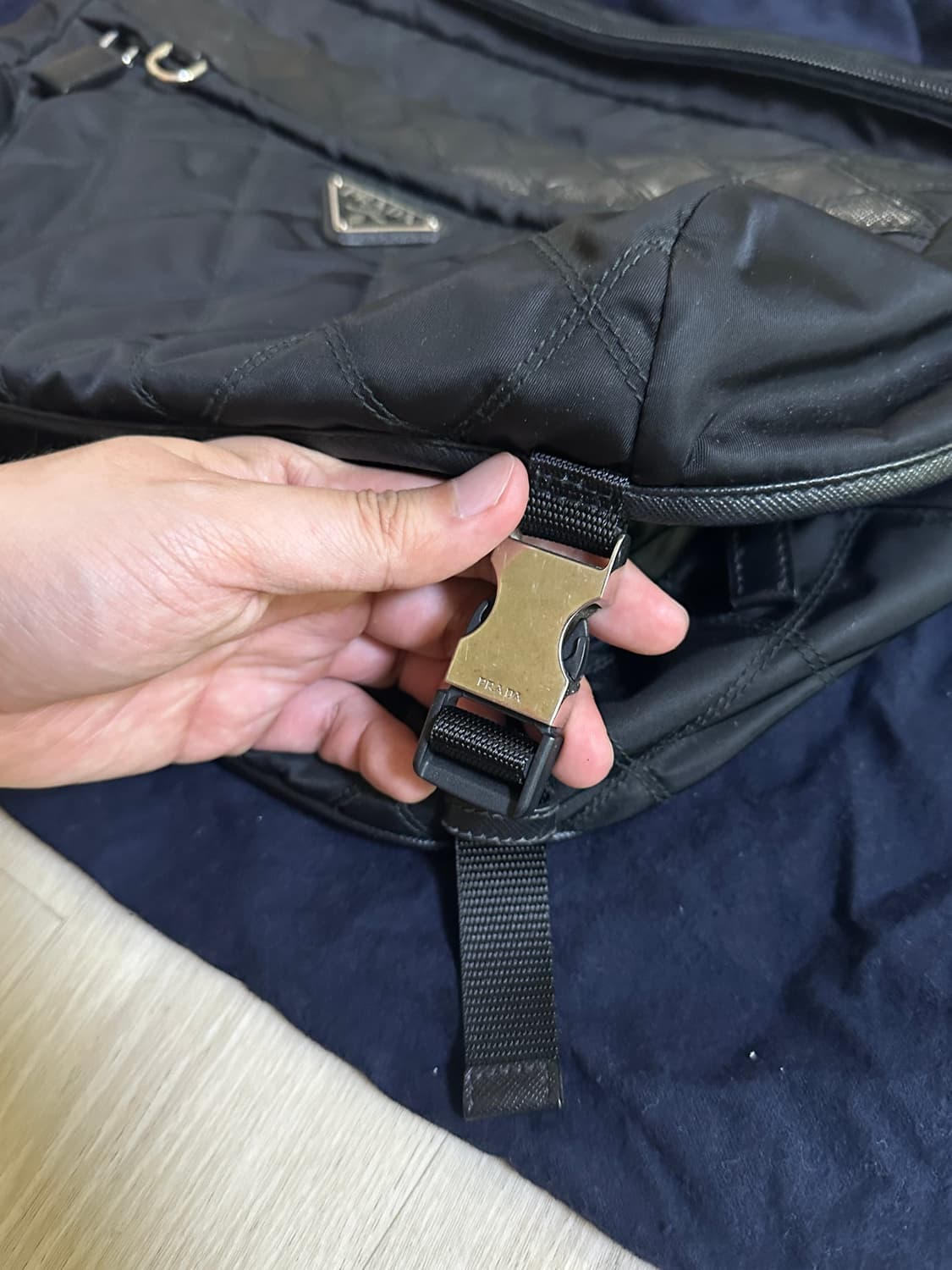 [L] 프라다 퀄팅 나일론 바이커백 상품이미지3