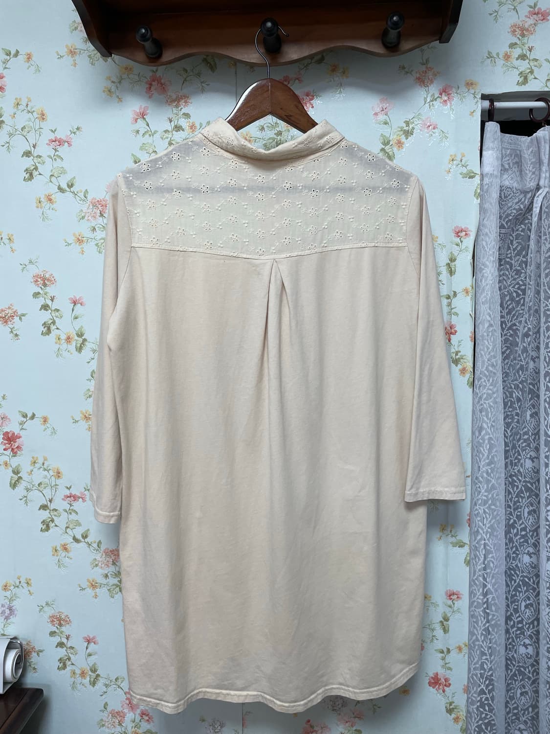 꽃자수 패턴 칠부 블라우스 상품이미지2