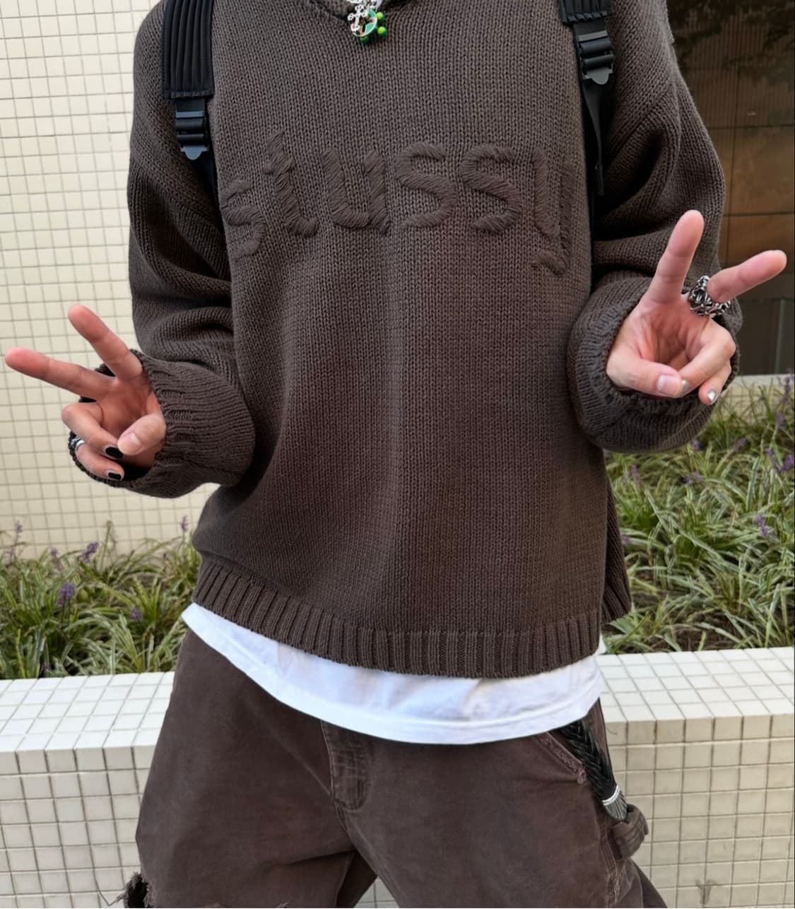 [XL] 스투시 자수 브이넥 로고 스웨터 브라운 상품이미지1