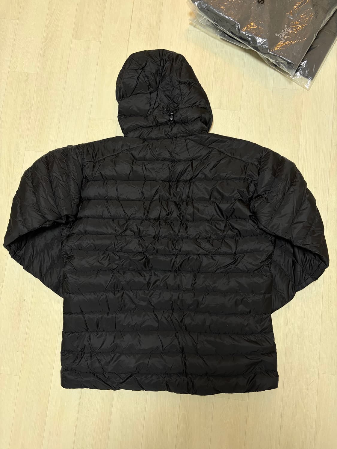 XL 아크테릭스 세륨 LT 블랙 후디 다운 자켓 상품이미지2