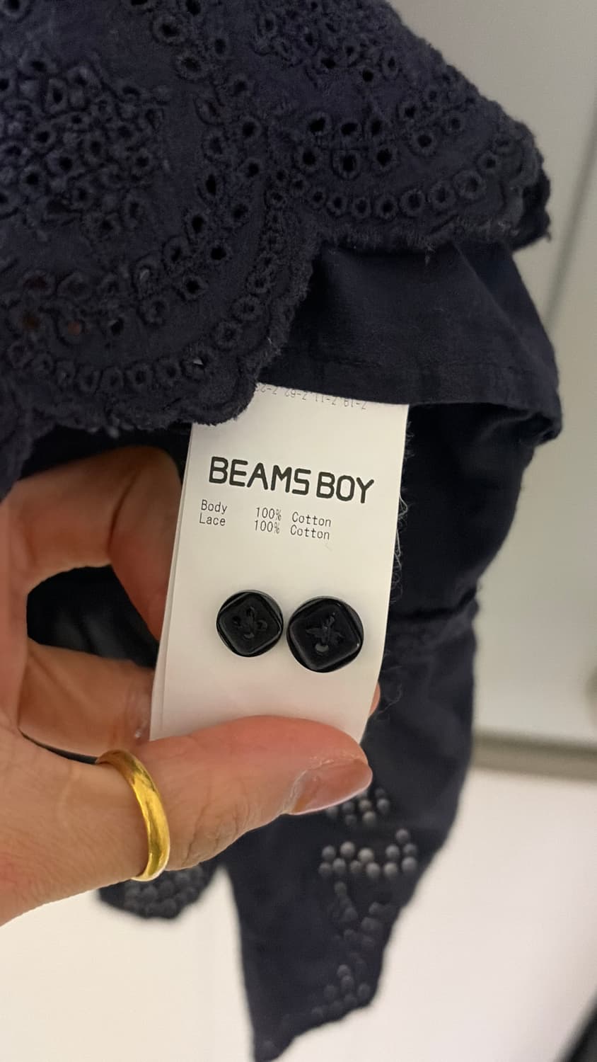 빔즈보이 네이비 레이스 블라우스44,55 정품 상품이미지2