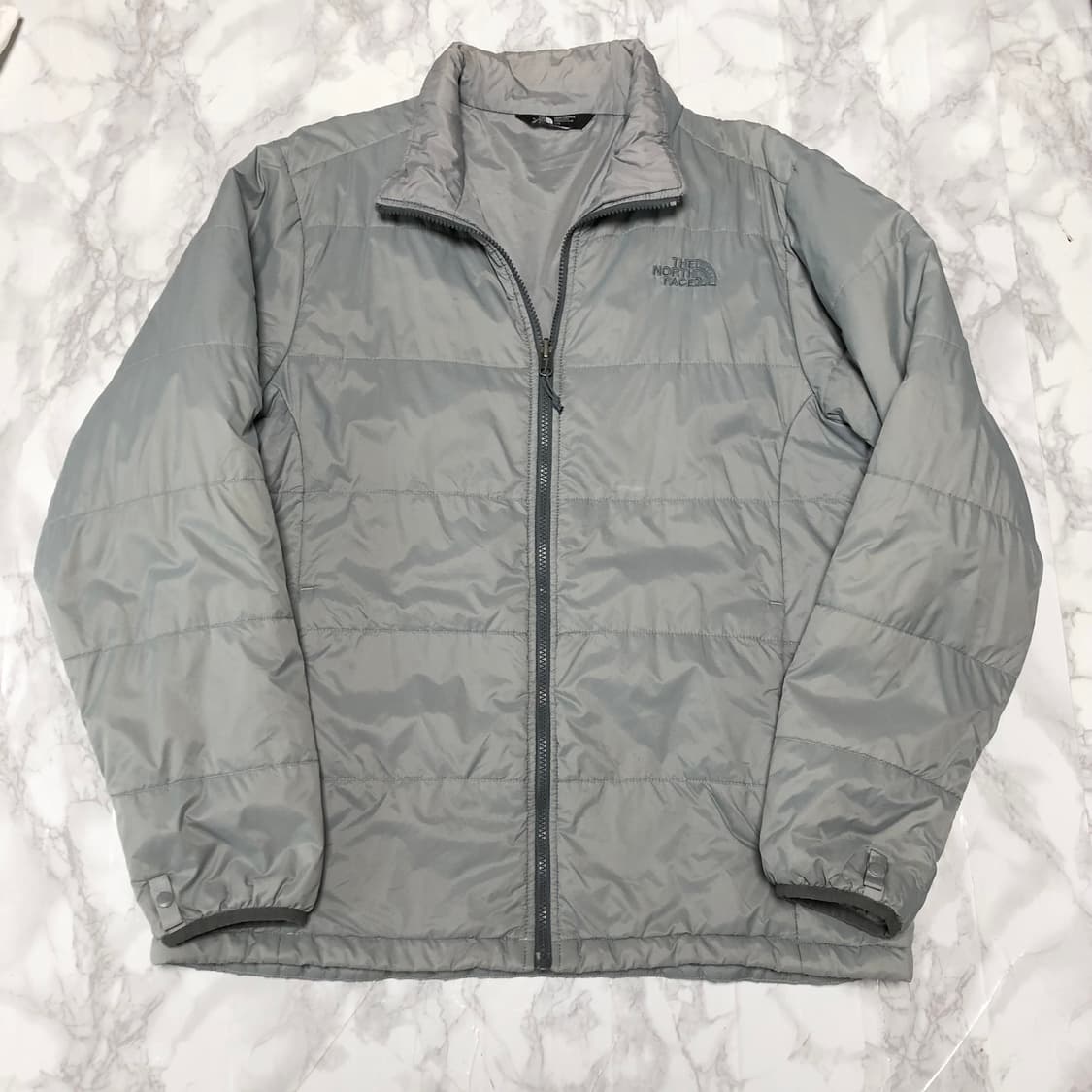 노스페이스 패딩 자켓 실버그레이  상품이미지1