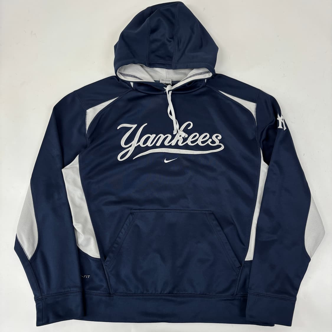 나이키 X 양키즈 써마핏 후드티  상품이미지1