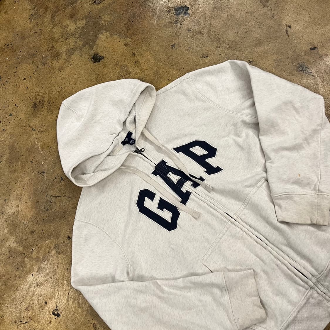 갭 로고 화이트 후드집업 상품이미지1