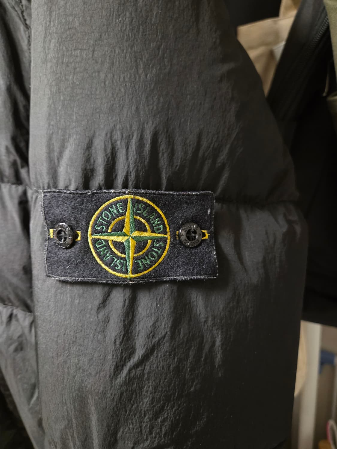 스톤아일랜드 크링클랩스 후드패딩 XL 팝니다 상품이미지7