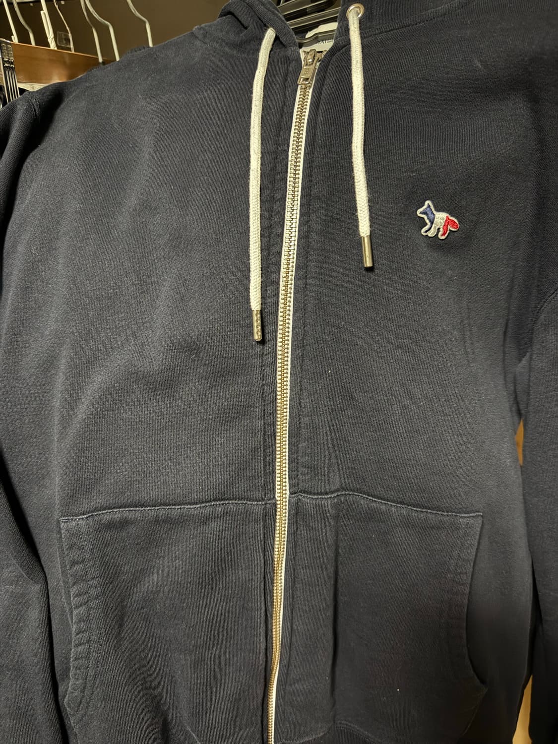 메종키츠네 19ss 후드집업 네이비 상품이미지2