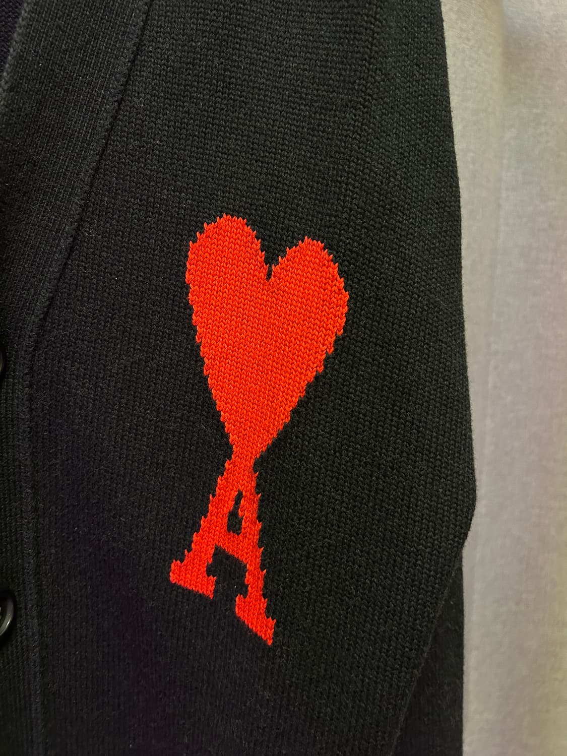 AMI PARIS 하트 로고 니트 가디건 상품이미지6