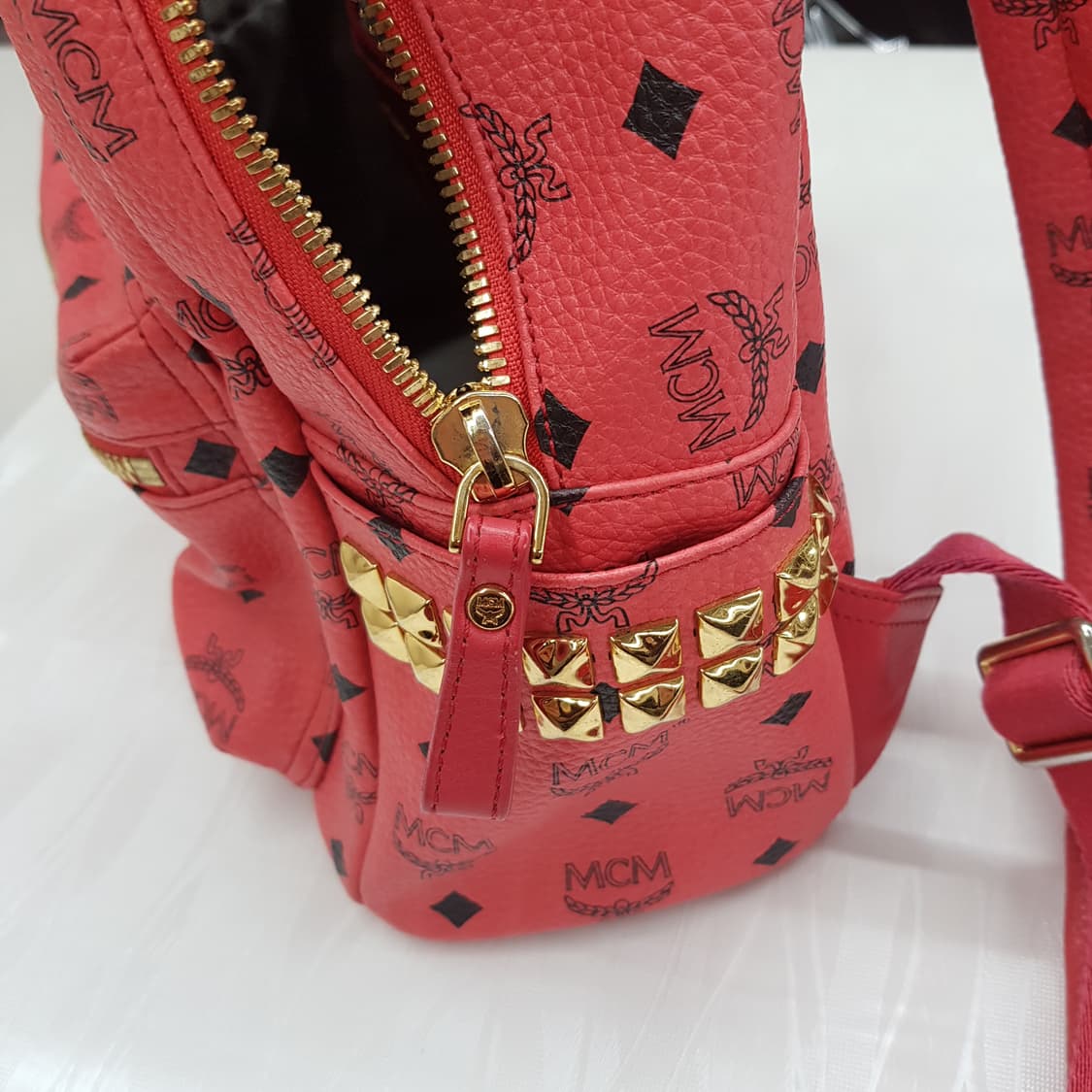 MCM 비세토스 스터드 백팩 상품이미지6
