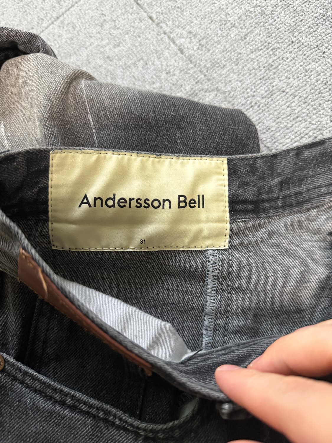 Andersson Bell  앤더슨벨 메튜 커브드 진 31 상품이미지2