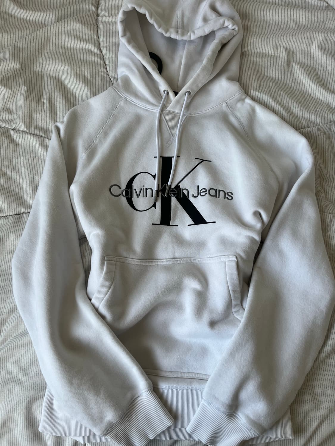 켈빈클라인 후드티 상품이미지1