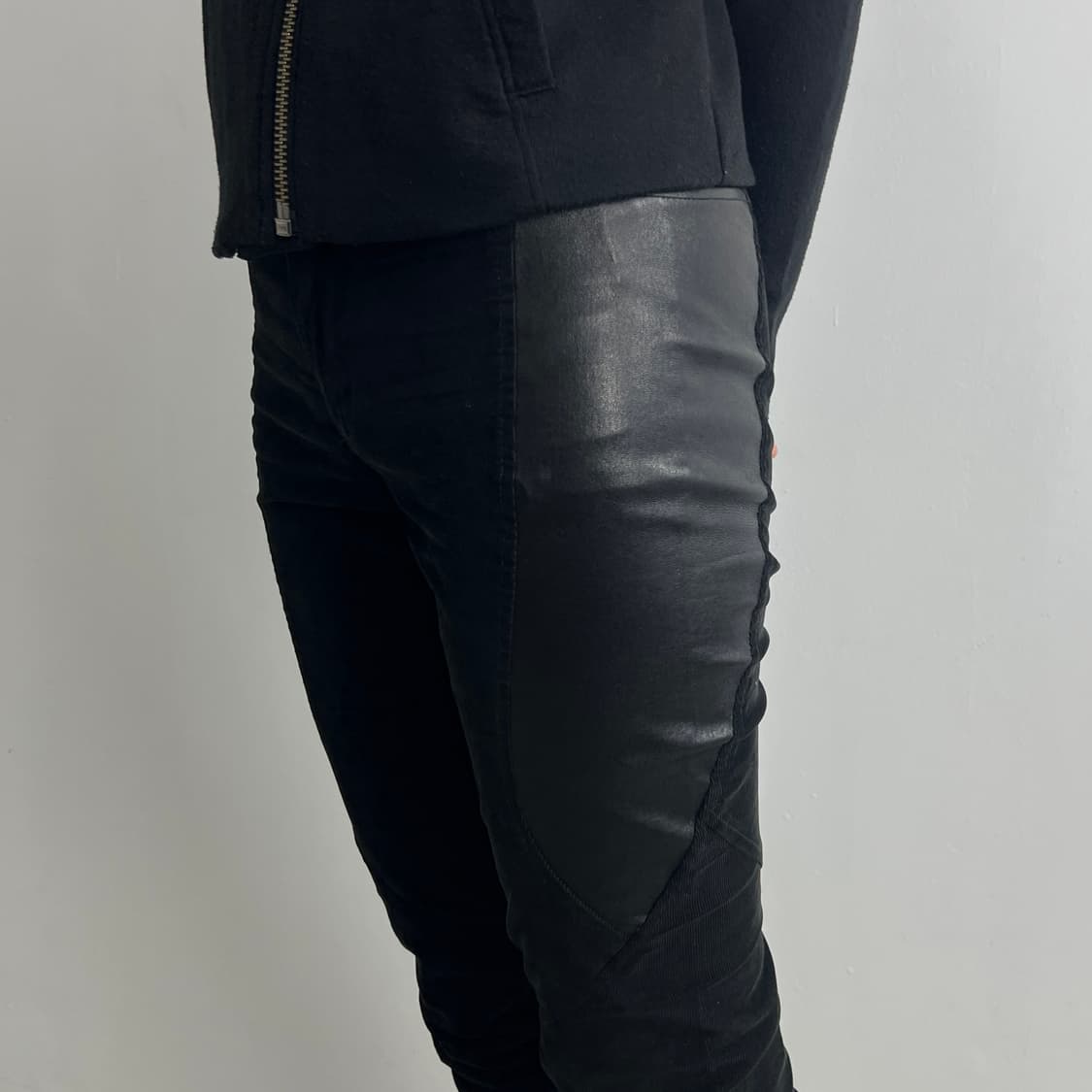 헬무트랭 레더 패널 코듀로이 레깅스진 상품이미지2