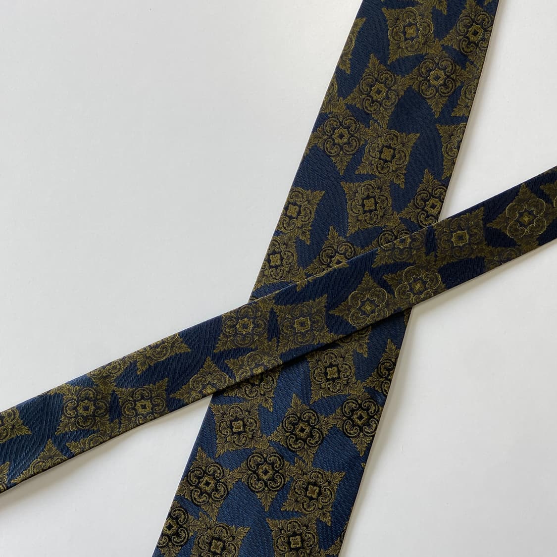 입생로랑(YSL) 명품 정품 심플로고 넥타이 상품이미지4