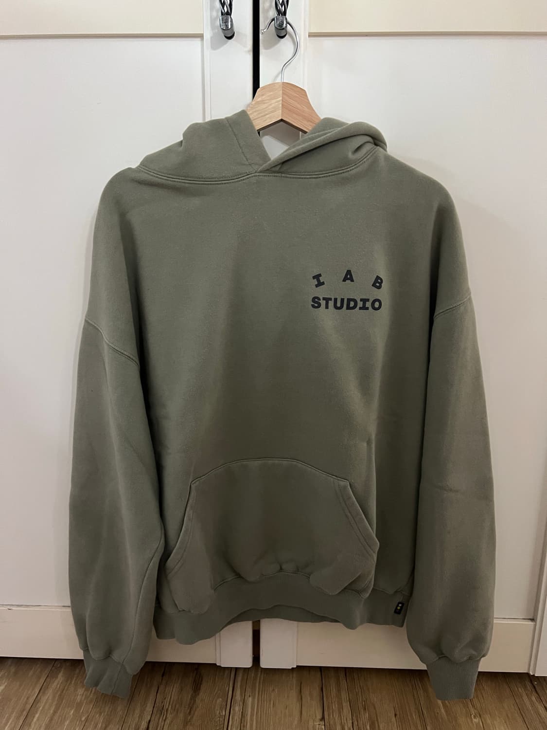 아이앱 후드 카키 L 기모 상품이미지1