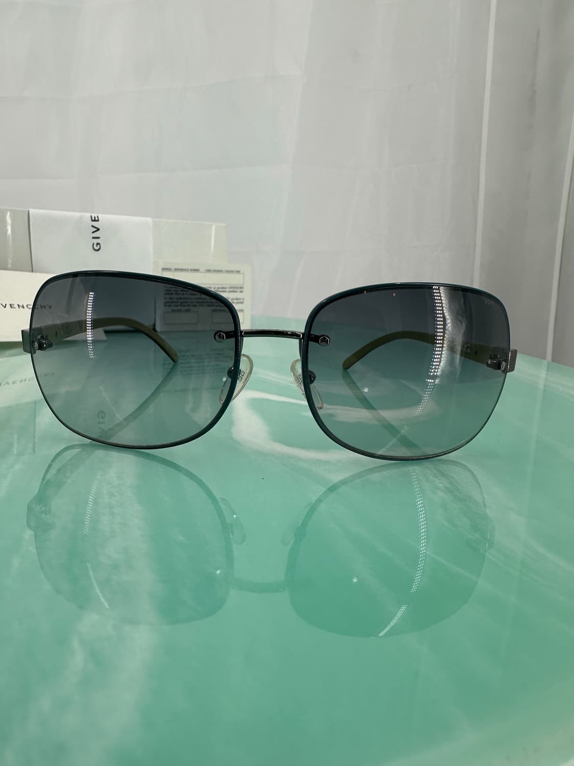 [새상품 무료배송] Made in Italy 지방시 선글라스 SGV228 상품이미지2