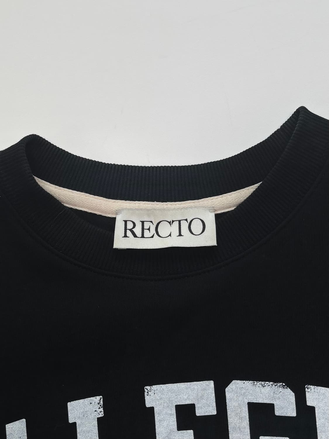 Recto 렉토 블랙 크롭 맨투맨 상품이미지6