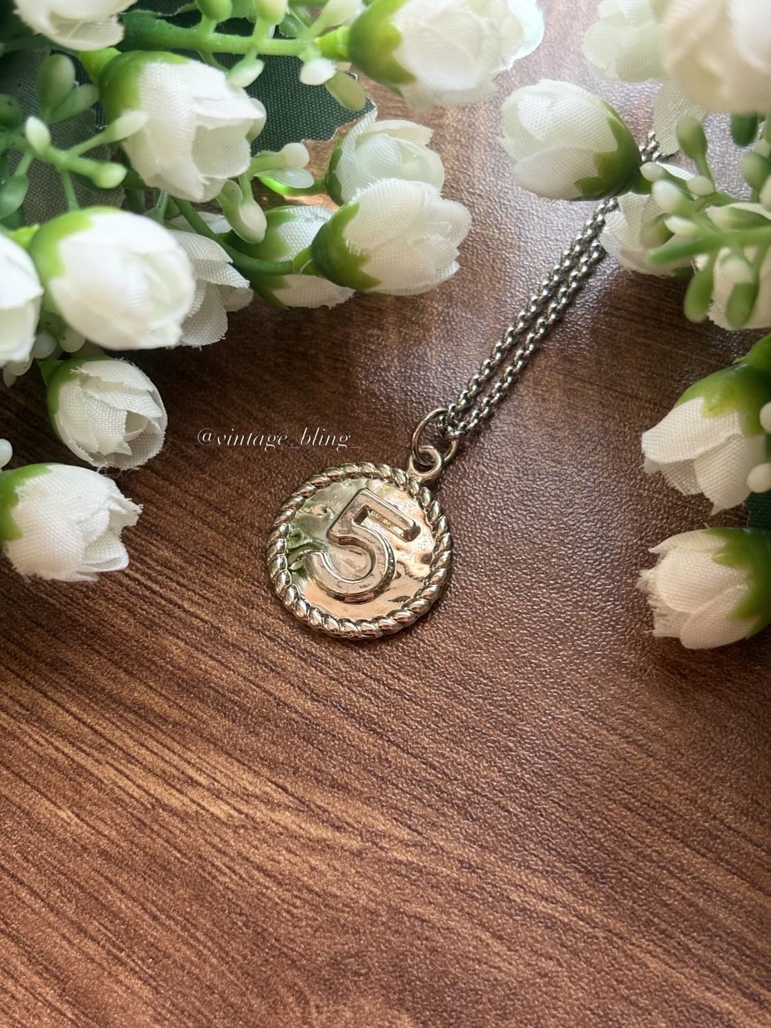 샤넬 No.5 코인 실버 목걸이 상품이미지2