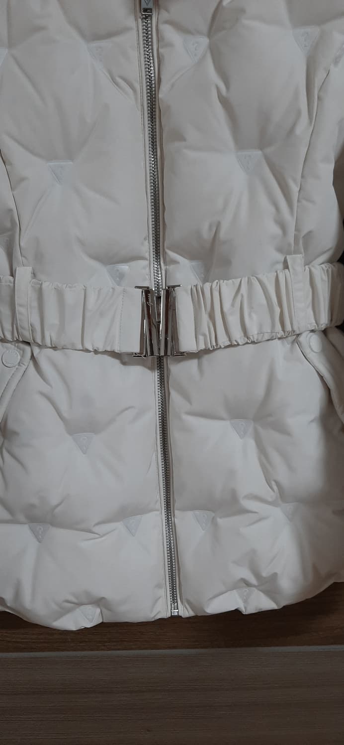 게스 화이트 패딩 상태굿  상품이미지4
