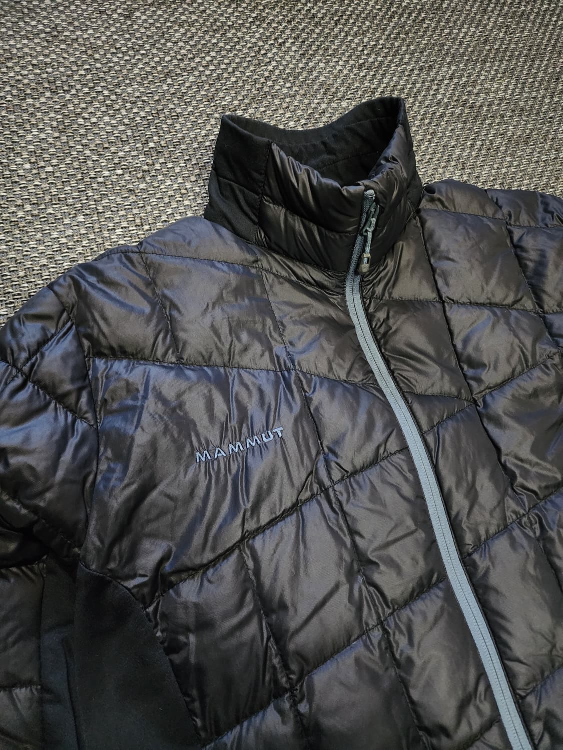 마무트 경량 패딩 자켓 블랙  XL사이즈  상품이미지5