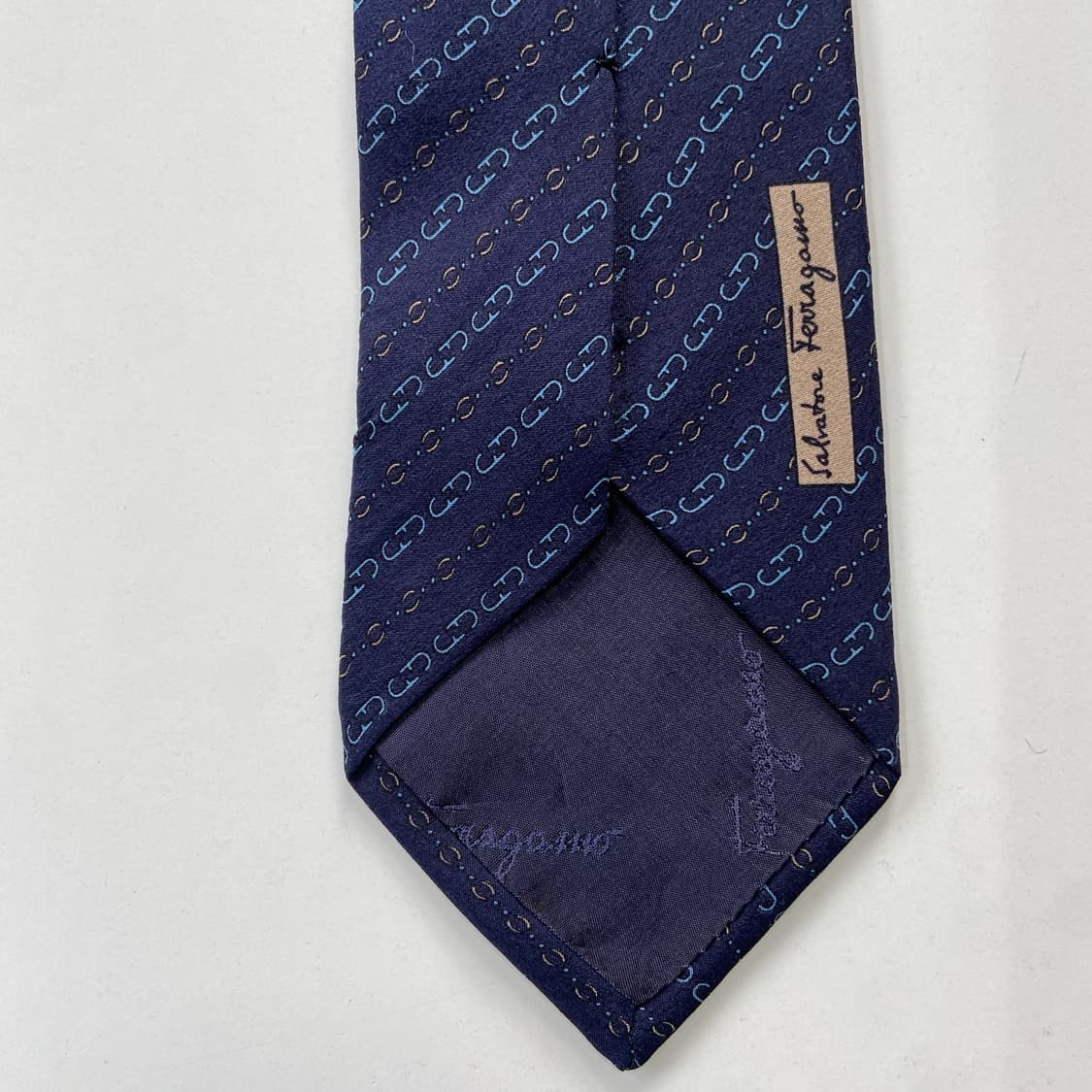 페레가모(Ferragamo) 명품 정품 넥타이 8.2cm 상품이미지7