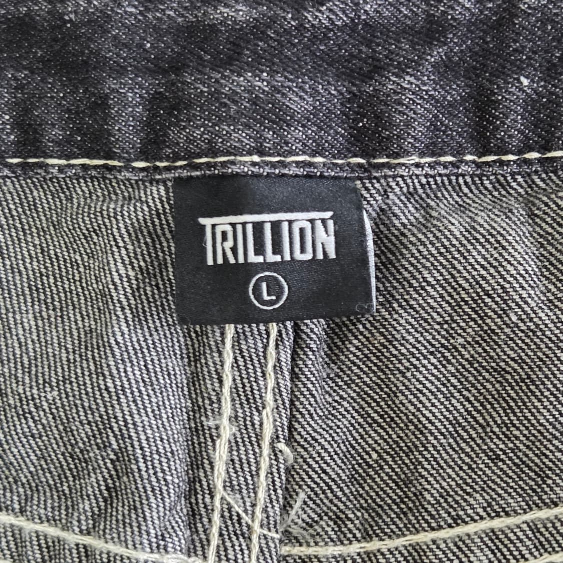 Trillion 트릴리온 데님 흑청 버뮤다 반바지  상품이미지5