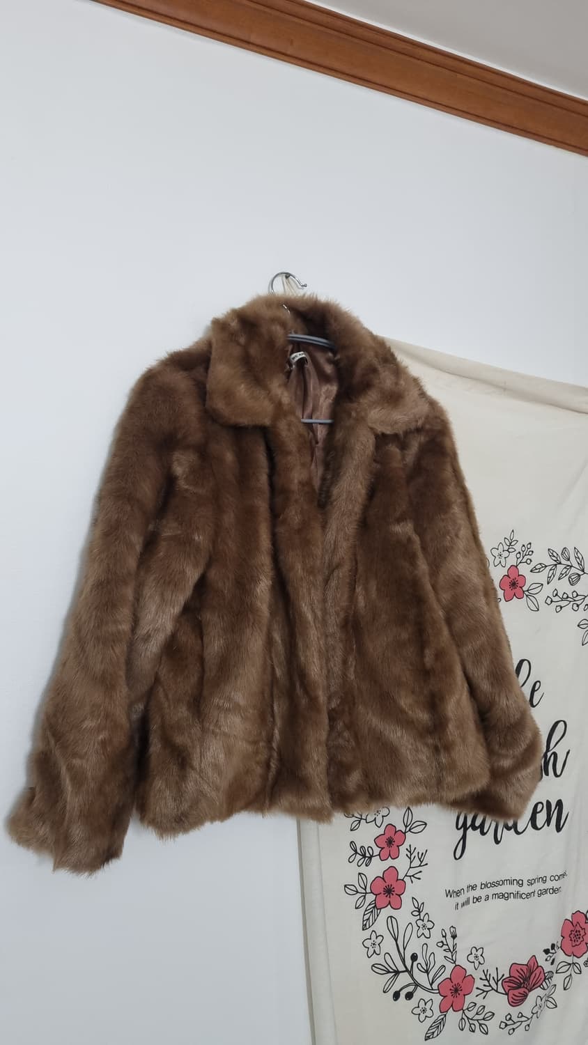 WE ARE 브라운 퍼 코트 F 상품이미지3