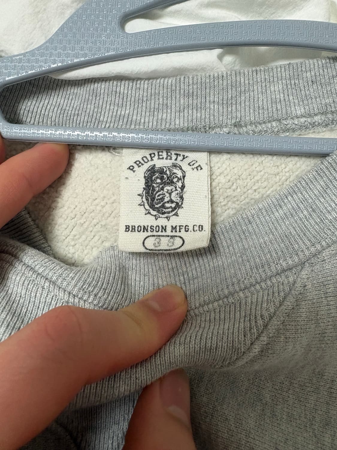 브론슨 맨투맨 스웨트셔츠 상품이미지2