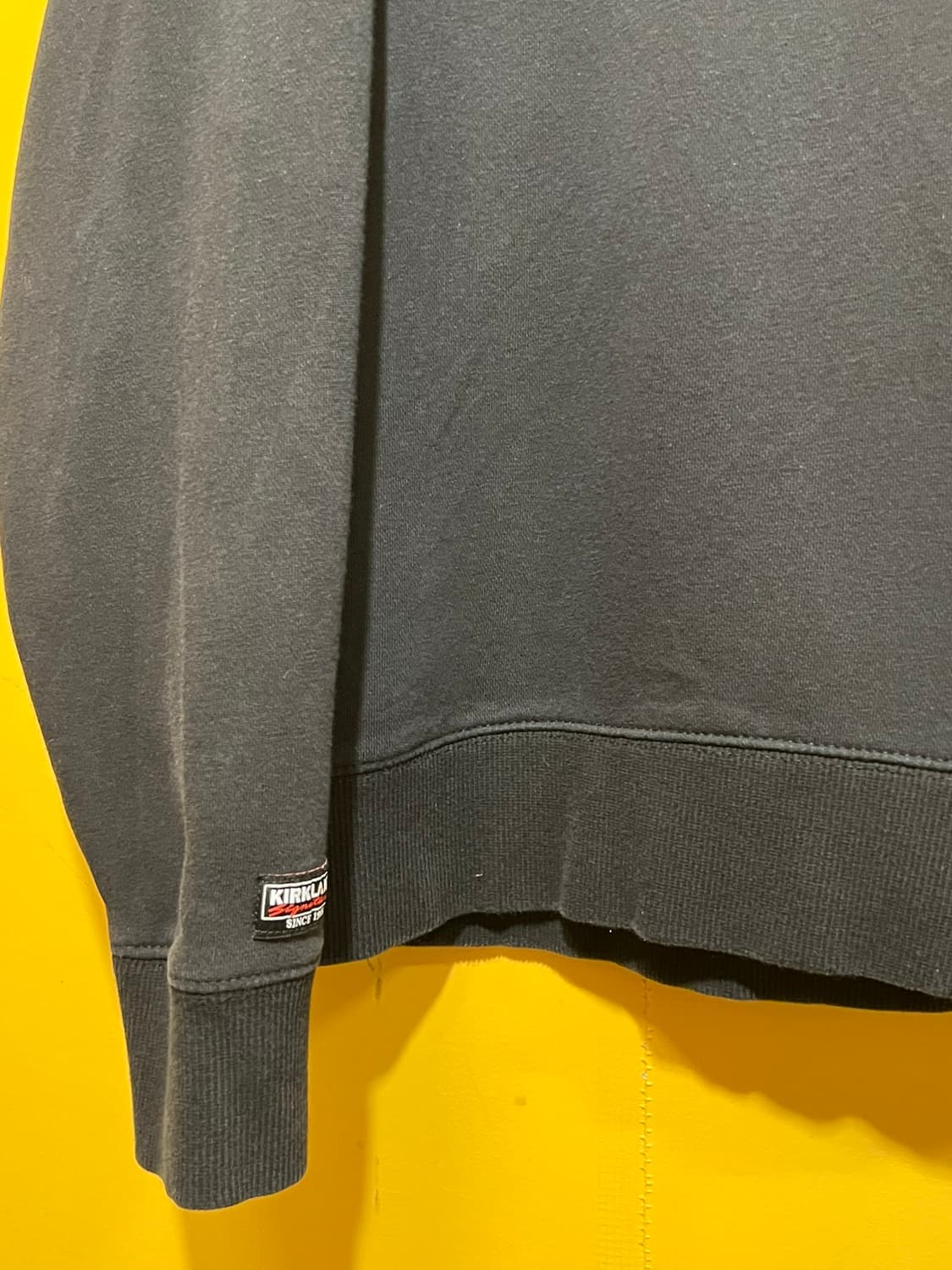 [L] 커클랜드 로고 크루넥 맨투맨 굿즈 상품이미지4