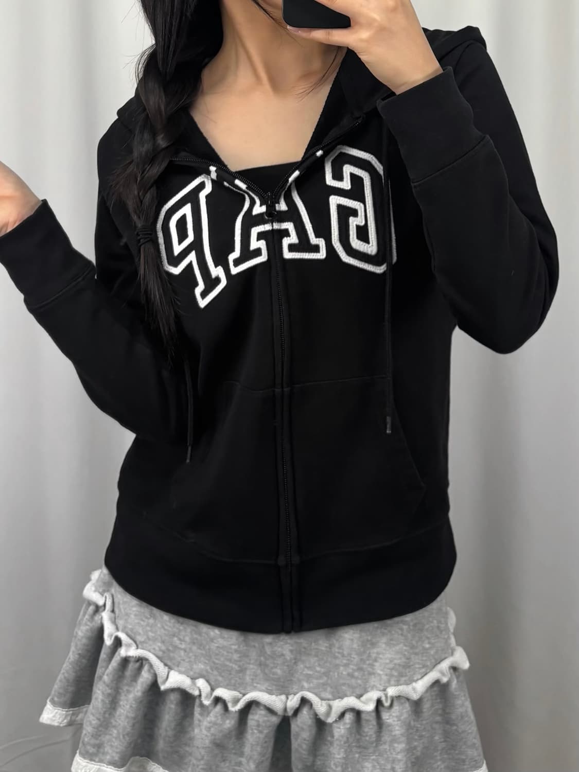 갭 블랙 빅로고 후드집업 상품이미지2