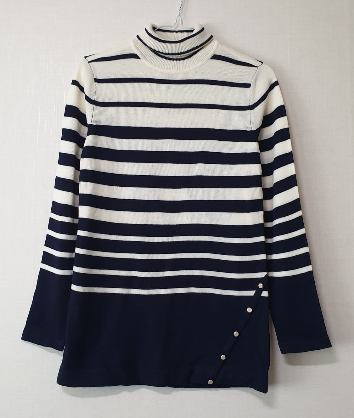 YESSE 예쎄 줄무늬 터틀넥 니트 튜닉 스타일 상품이미지1