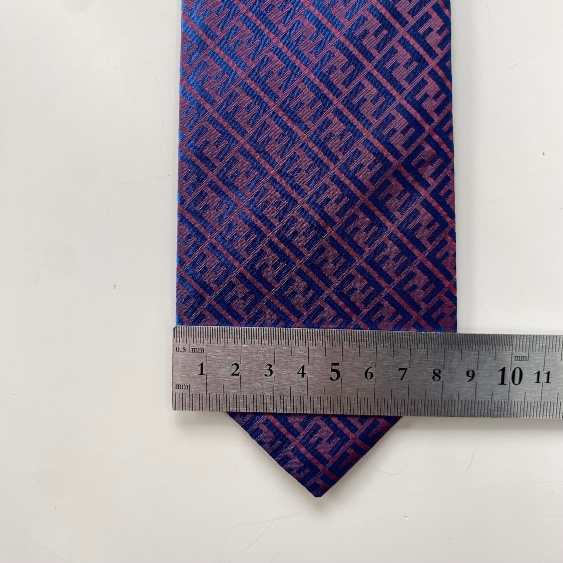 신형 펜디 (FENDI) 모노그램 명품 정품 넥타이 8.3cm 상품이미지8