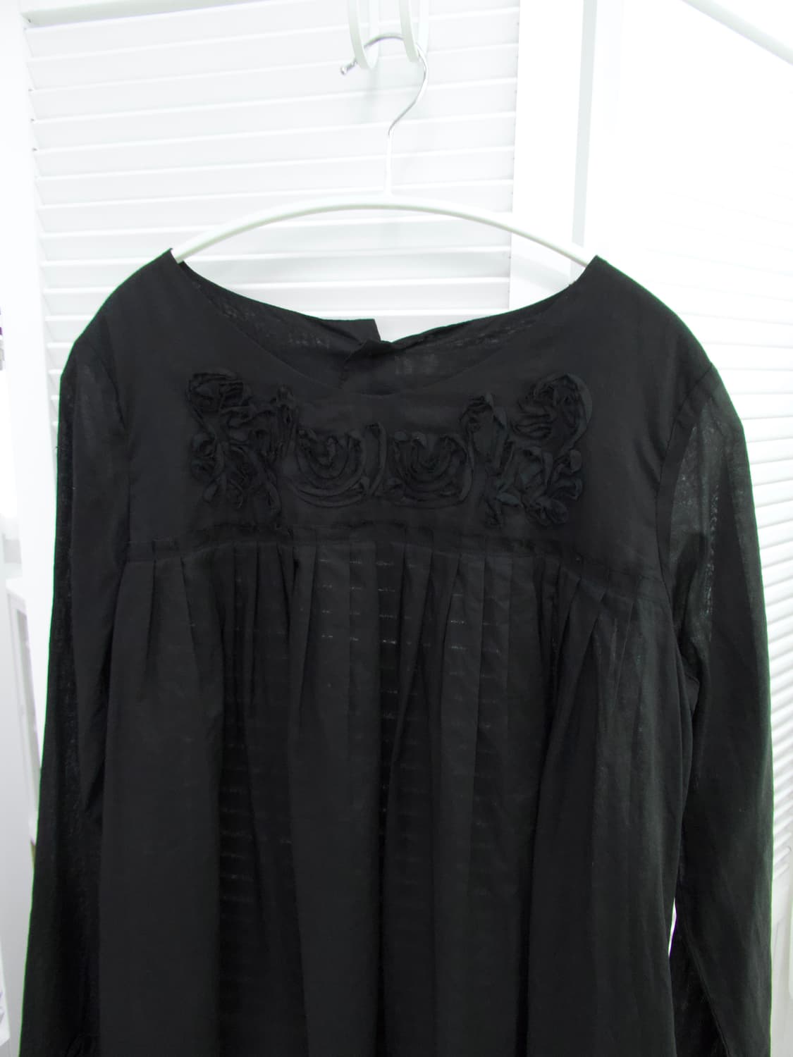 수나오 쿠와하라 아플리케 블라우스 상품이미지2