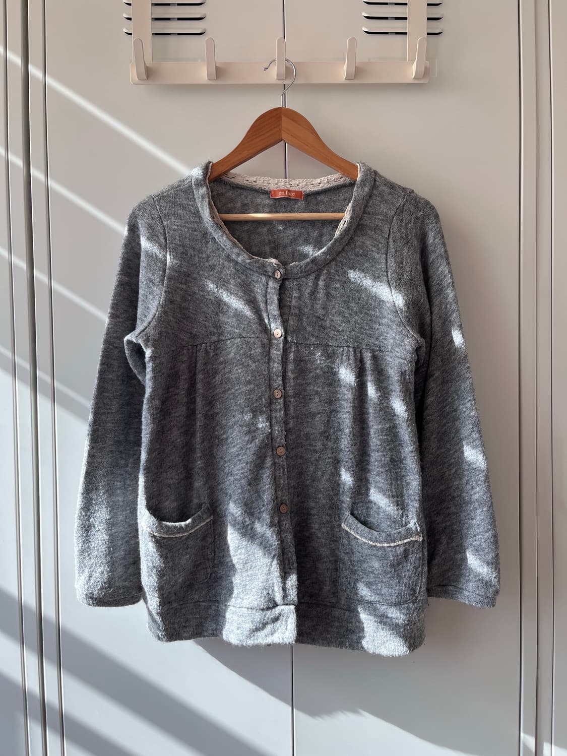 en face 레이스 그레이 셔링 니트 가디건 상품이미지2