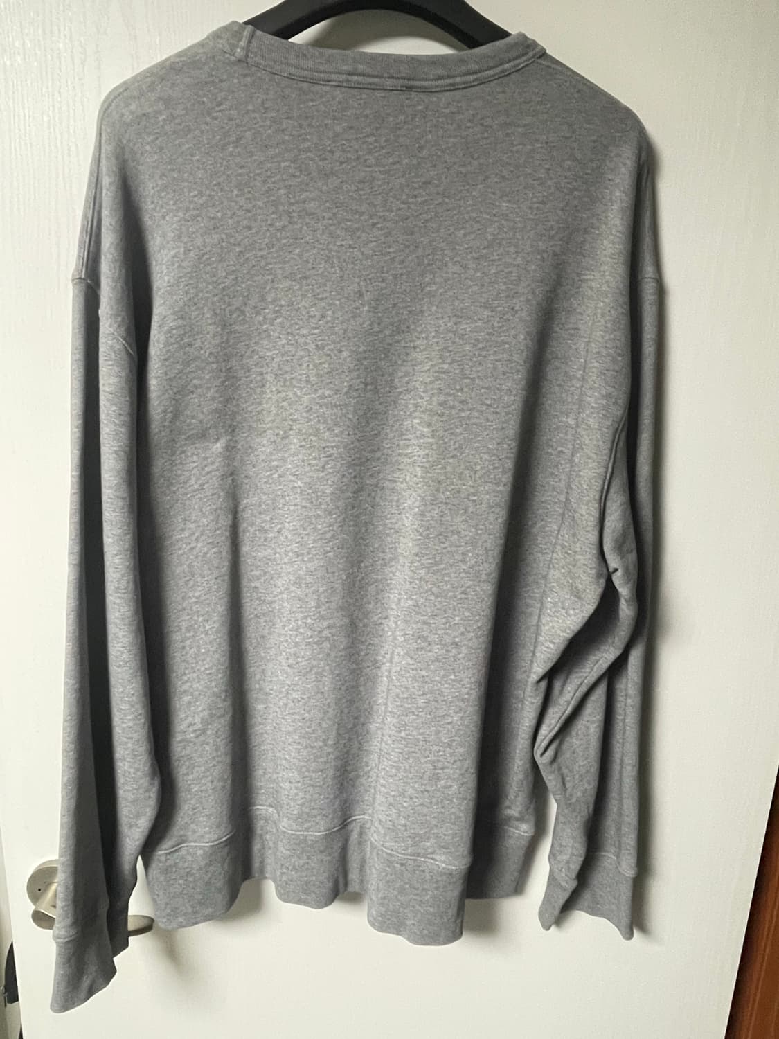 아크네 스튜디오 폰바 페이스 크루넥 스웨트셔츠 라이트 그레이 멜란지 상품이미지3