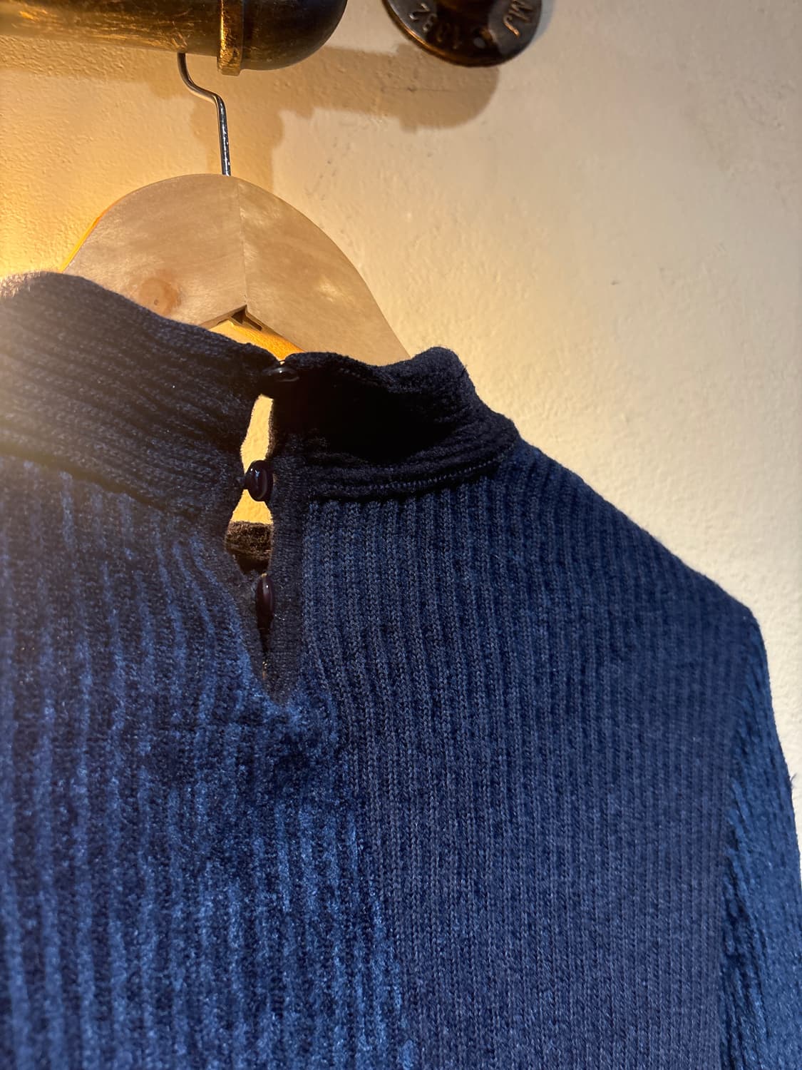 JPN 네이비 사선 언발란스 니트 상품이미지2