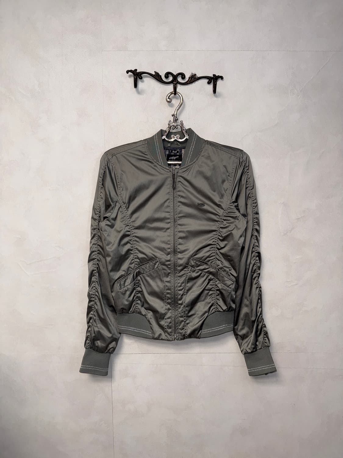 Tommy Hilfiger glossy silver shirring 봄버 상품이미지1