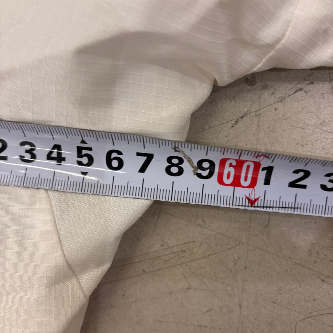 아디다스 이큅먼트 후드 러닝 바람막이 상품이미지6