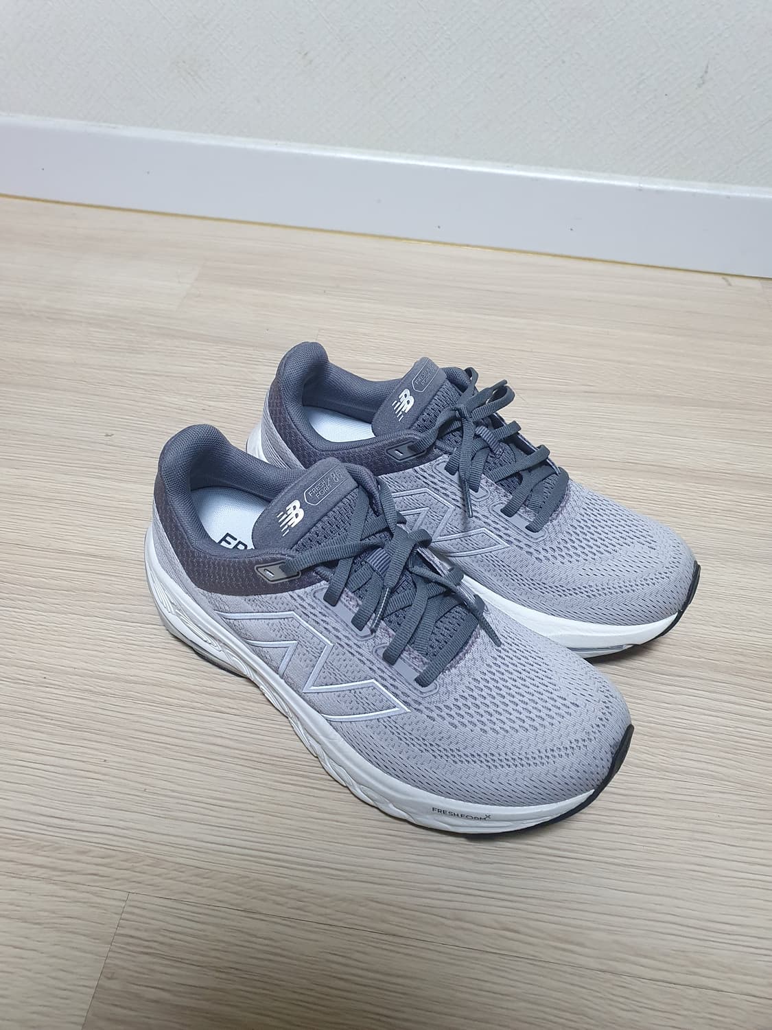 뉴발란스 860 프레쉬폼 운동화 260 상품이미지2