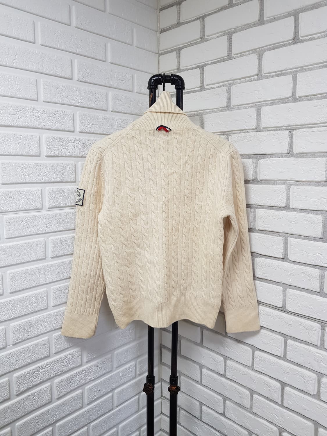 [55/정품] 몽클레어 감마블루 터틀넥 꽈배기니트 상품이미지9