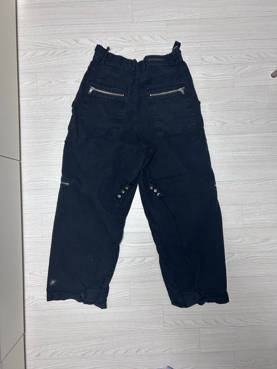 어나더유스 바지 팝니다. 상품이미지3