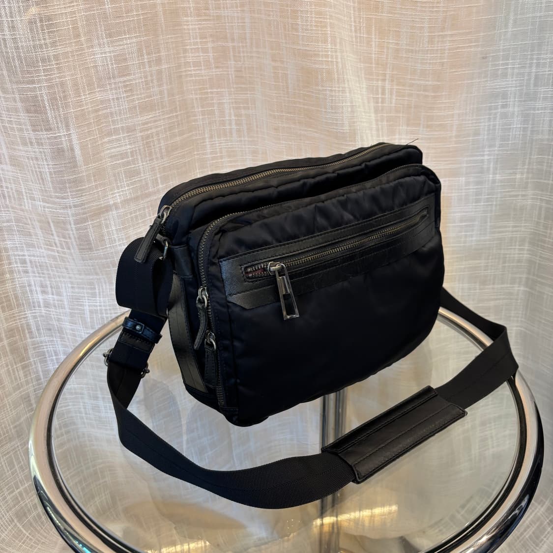 정품 타케오키쿠치 나일론 크로스백     상품이미지3