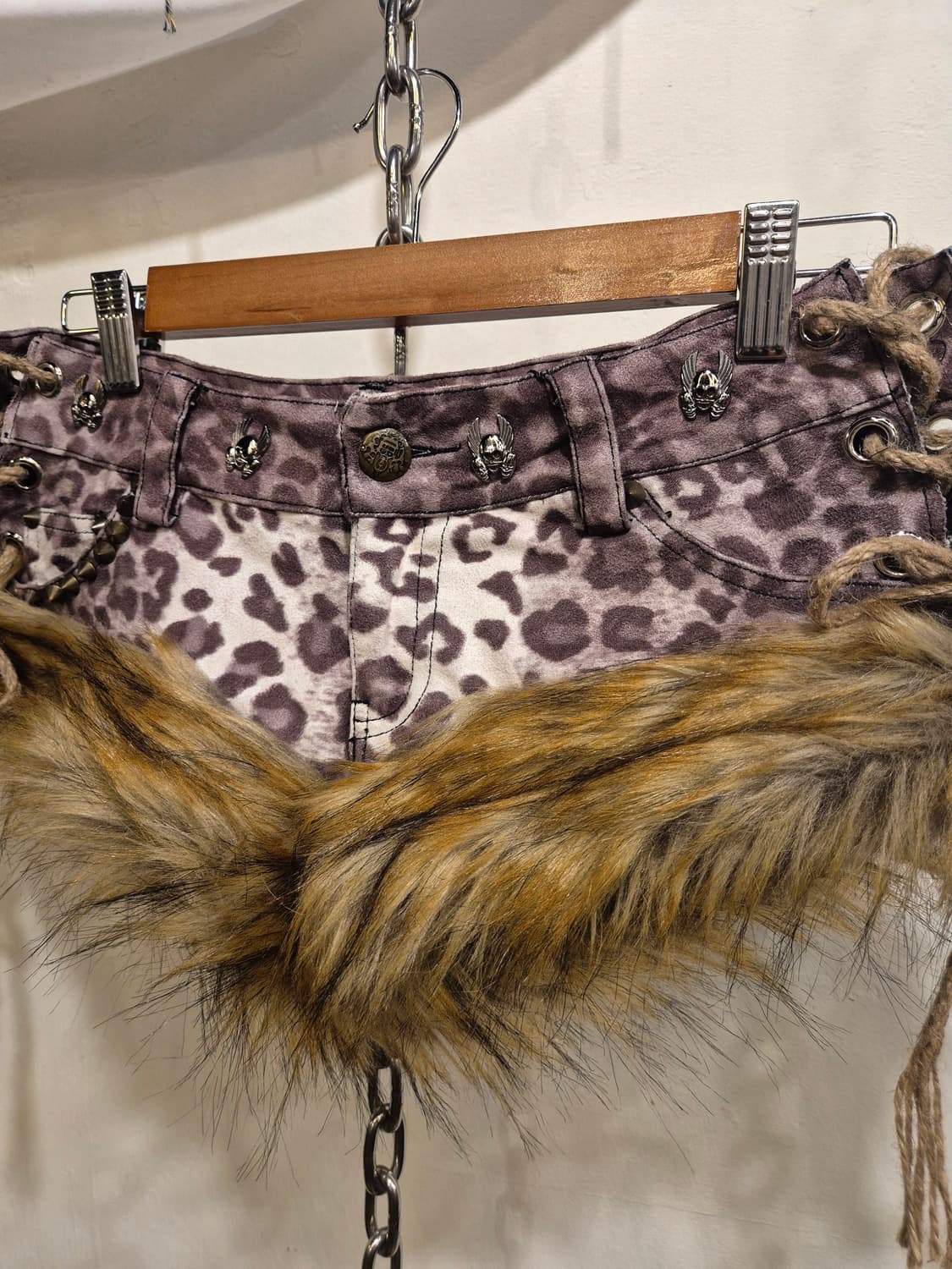 레오파드 스컬 스터드 스웨이드 아일렛 퍼 숏팬츠 갸루 y2k 상품이미지5