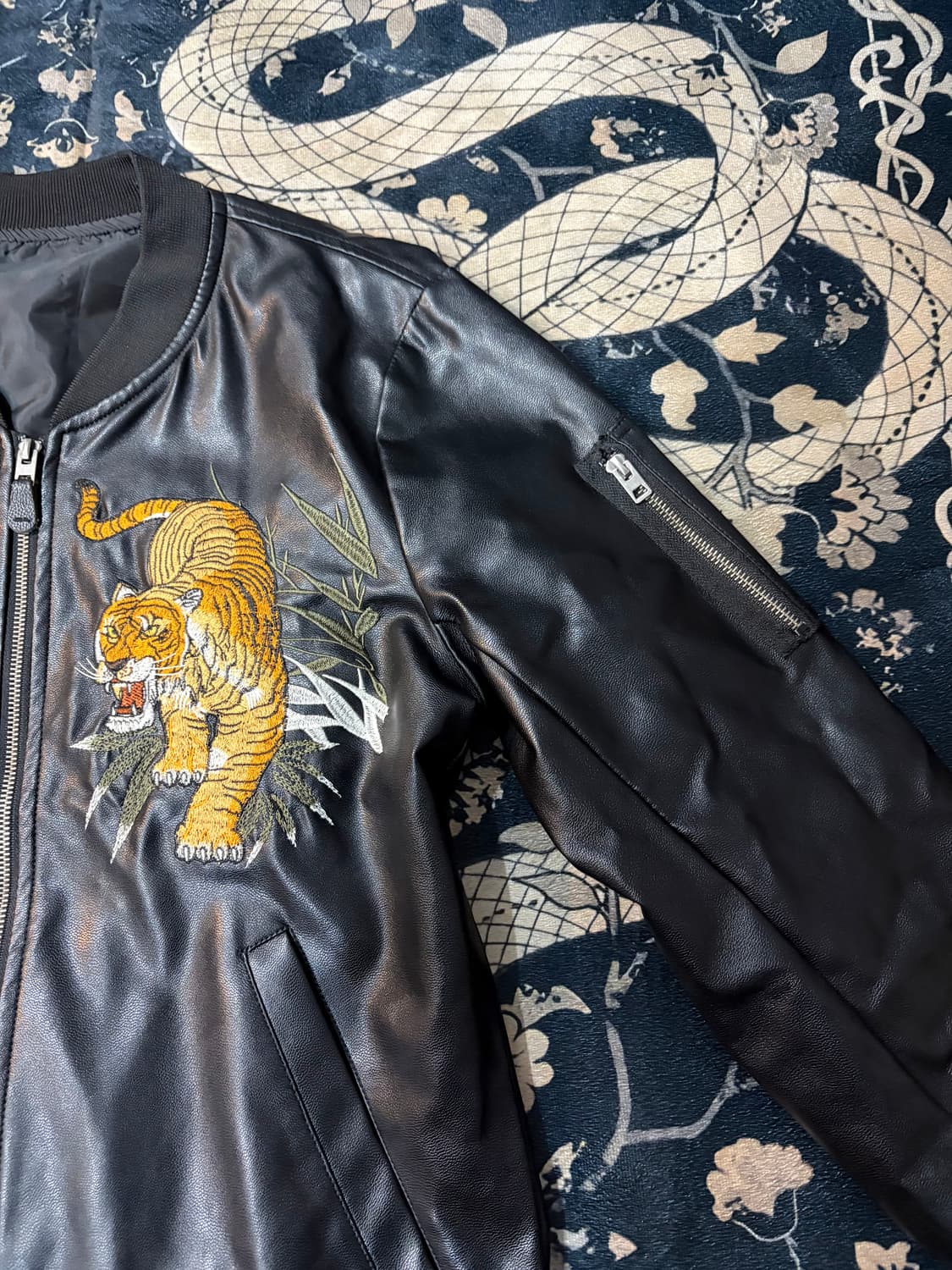 Japanese leather tiger Sukajan(unisex) 상품이미지7