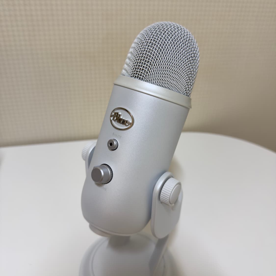 로지텍 블루예티 마이크 화이트 풀박스 상품이미지2