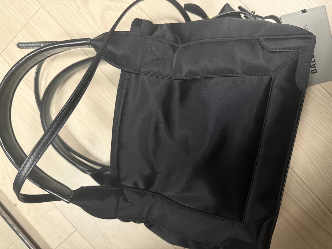 발렌시아가 카바스백 xs 상품이미지3