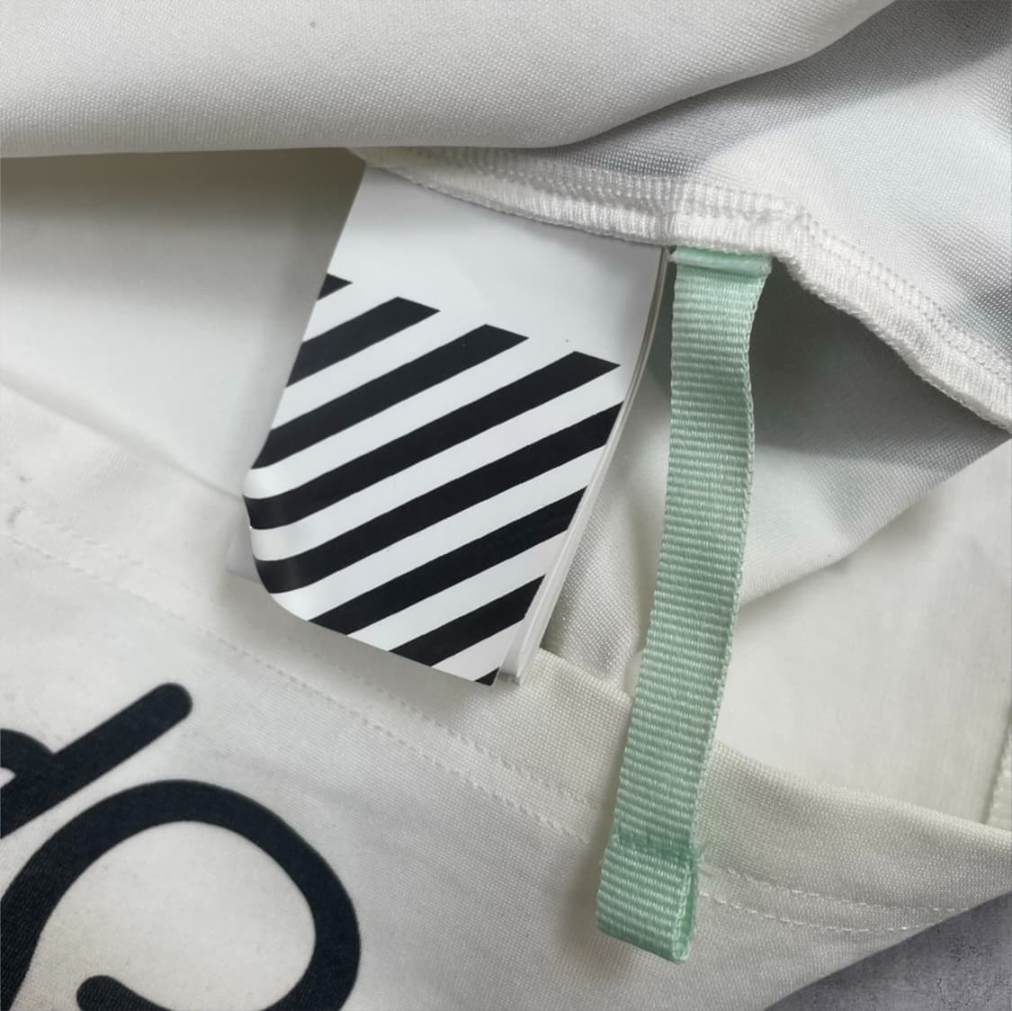 오프화이트 화이트 스포츠 로고 슬리브리스 미니 원피스 38 상품이미지4