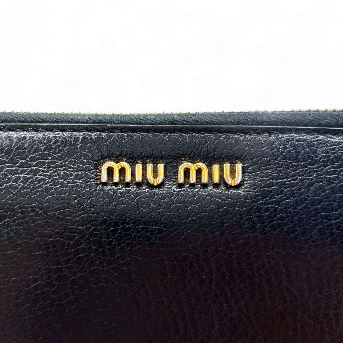 미우미우 집 어라운드 지갑 상품이미지4