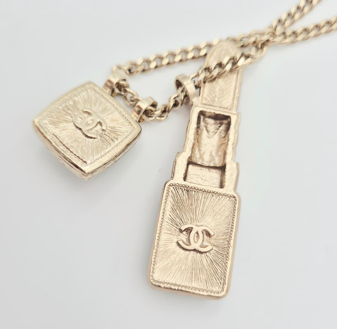 샤넬 립스틱 & 컴팩트 펜던트 목걸이 상품이미지6