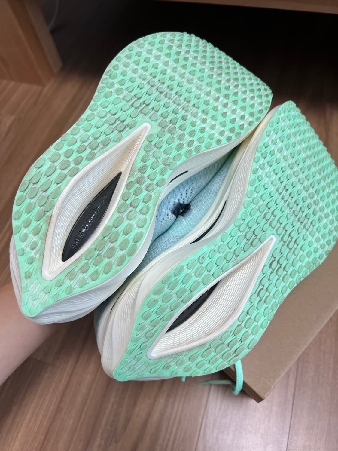 미즈노 러닝화 상품이미지4